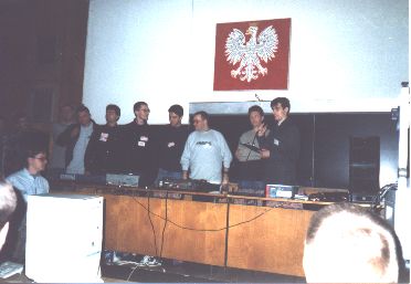 am2000_8.jpg (17136 bytes)